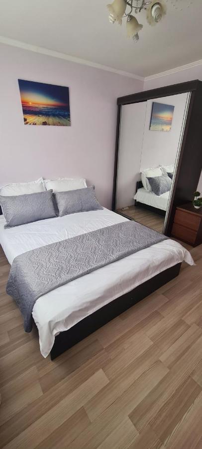 Perfect View Apartament 2 Rooms Self Check-In Bucarest Esterno foto