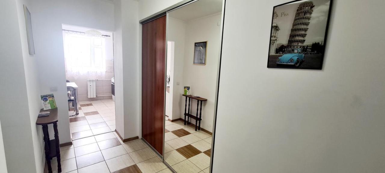 Perfect View Apartament 2 Rooms Self Check-In Bucarest Esterno foto