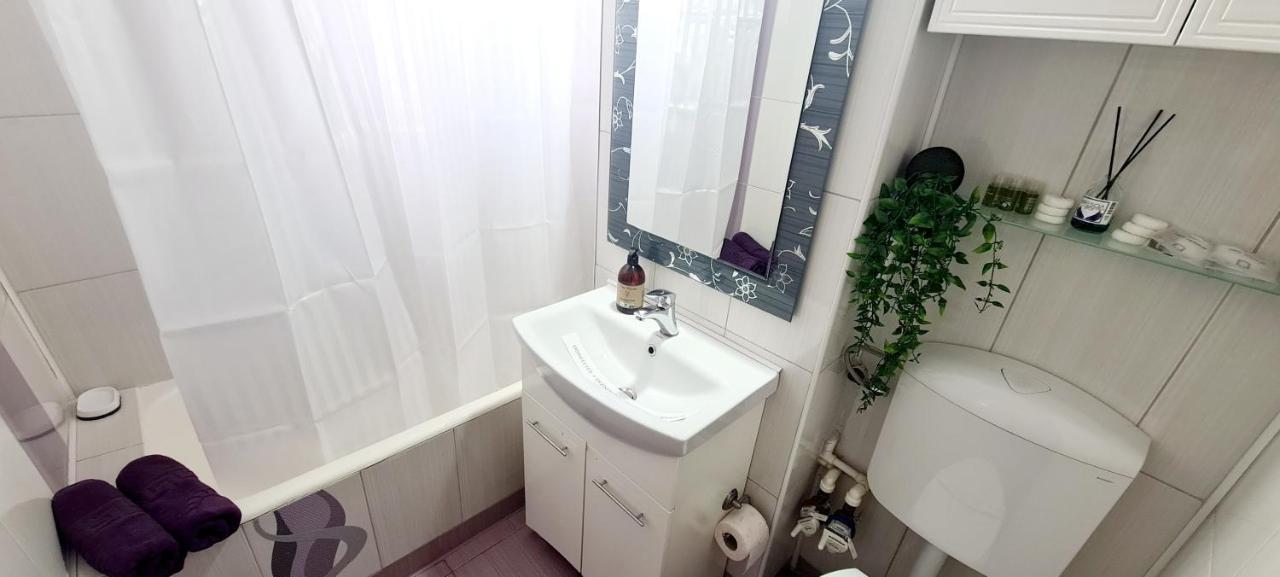 Perfect View Apartament 2 Rooms Self Check-In Bucarest Esterno foto